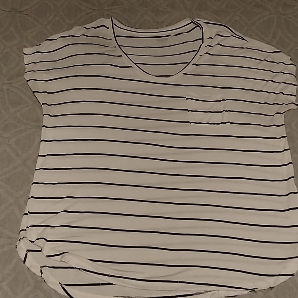 🌷4 for $20 Striped shirt